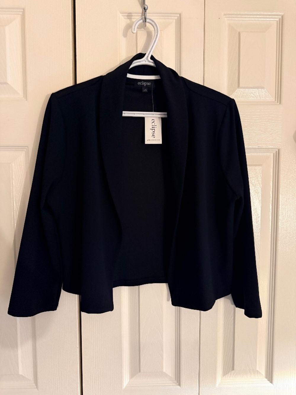 Eclipse Cropped Blazer- black